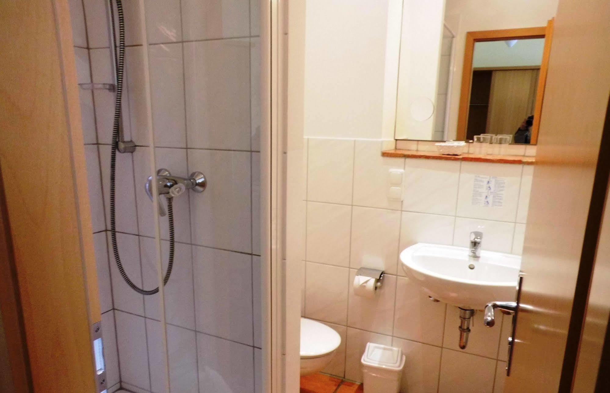 Hotel Erbenhof Ваймар Екстериор снимка